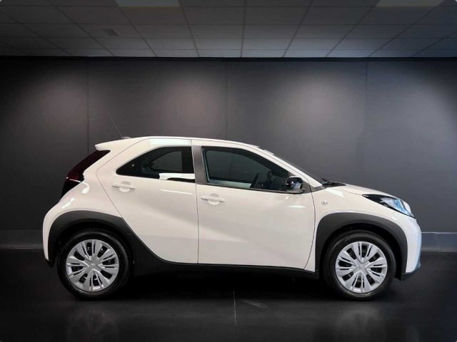 Toyota Aygo X 1.0 VVT-i 72 CV 5 porte Active #Vari.Colori - foto 4 di 4