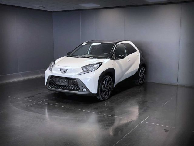 Toyota Aygo X 1.0 VVT-i 72 CV 5 porte Trend Air km 0 a MIRANO