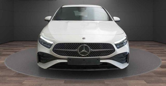 Mercedes-Benz A 180 d AMG Line Premium Auto #Ambient #Vari.Colori - foto 2 di 4