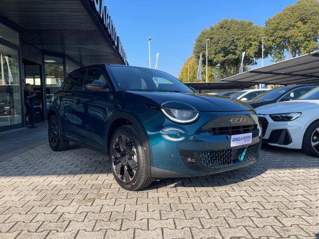Fiat 600 Hybrid DCT MHEV La Prima #Vari.Colori - foto 3 di 4