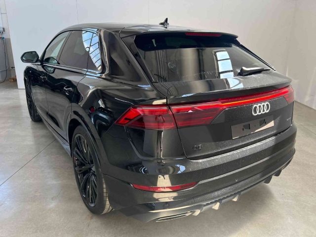 Audi Q8 SUV 50 TDI 286 CV quattro tiptronic S line edition - foto 4 di 4