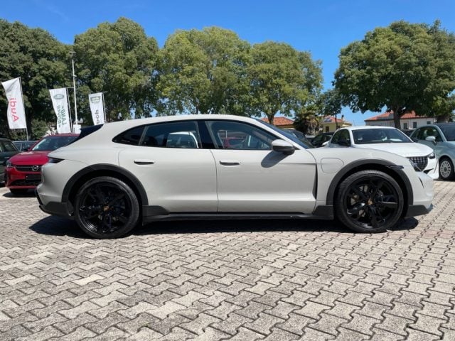 Porsche Taycan 4 Cross Turismo - foto 4 di 4