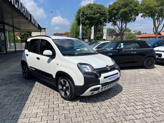 Fiat Panda 1.0 FireFly S&S Hybrid Pandina #5posti - foto 3 di 4
