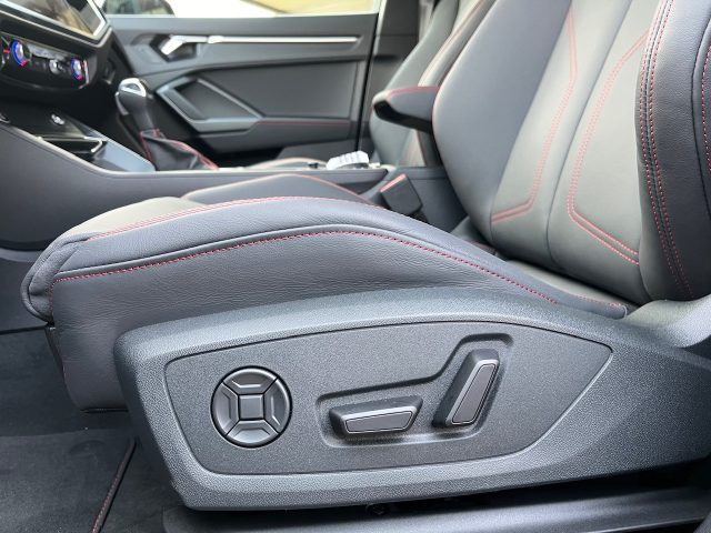 Audi Q3 40 TDI quattro S tronic Identity Black #Cerchi.20", del 2025, 10 km, in vendita a Mirano (VE)
