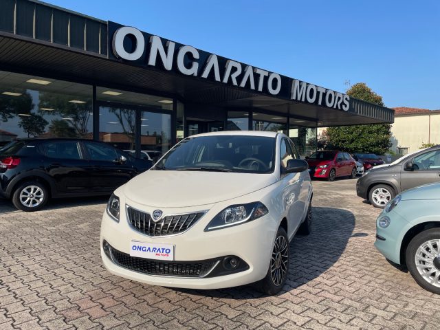 Lancia Ypsilon 1.0 FireFly 5 porte Hybrid Platino usato a MIRANO