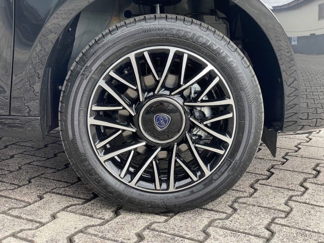 Lancia Ypsilon 1.0 FireFly 5 porte Hybrid Platino usato a MIRANO