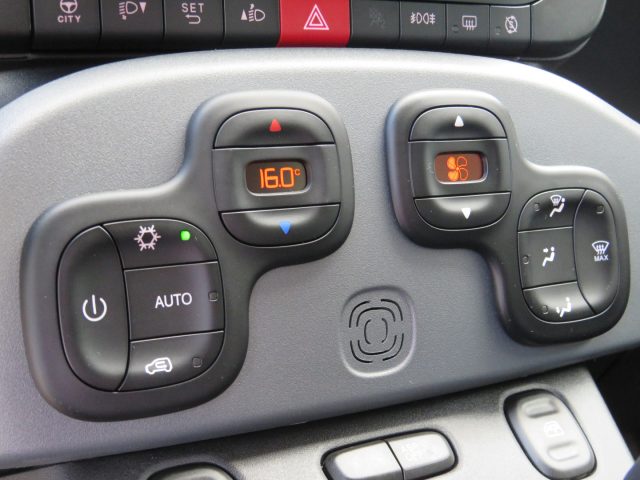 Fiat Panda 1.0 FireFly Hybrid City Cross #5Posti #CarPlay 7" usato a MIRANO