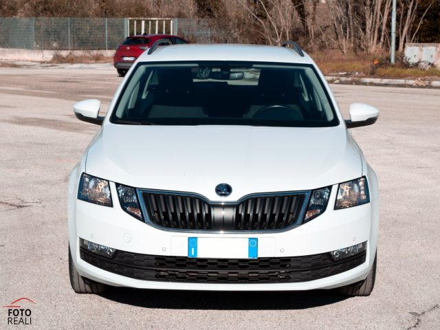 Skoda Octavia 1.5 130 CVDSG WAGON AMBITION G-TEC (METANO) - foto 2 di 4
