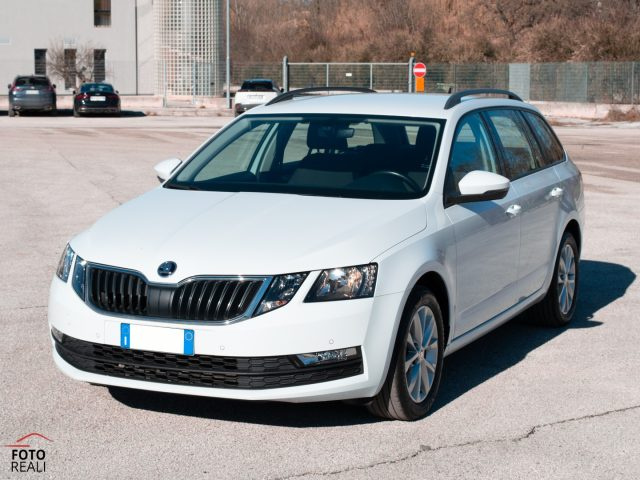 Skoda Octavia 1.5 130 CVDSG WAGON AMBITION G-TEC (METANO) - foto 3 di 4
