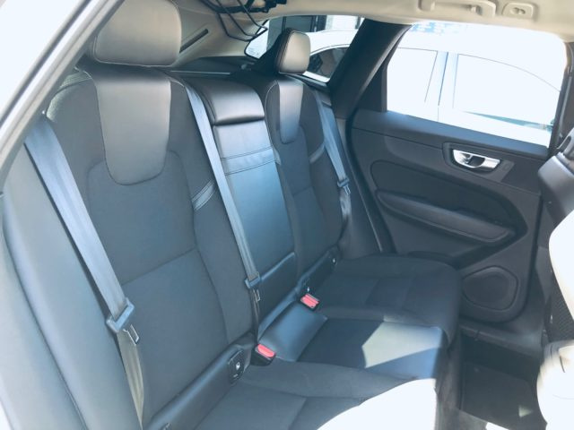 Volvo XC60 B4 (d) AWD Geartronic Momentum Pro 60MILA KM TELEC, del 2021, 60.000 km, in vendita a Isernia (IS)