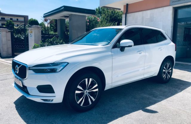 Volvo XC60 B4 (d) AWD Geartronic Momentum Pro 60MILA KM TELEC usato a ISERNIA