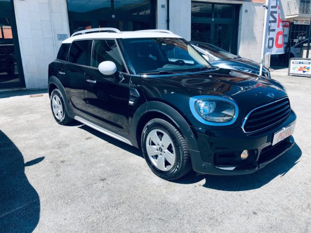 MINI Countryman 2.0 Cooper D Business Countryman, del 2017, 145.000 km, in vendita a Isernia (IS)