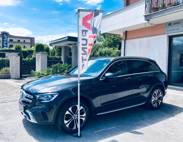 Mercedes-Benz GLC 220 d 4Matic SPORT TETTO-PEDANE- TELECAM, del 2020, 59.990 km, in vendita a Isernia (IS)