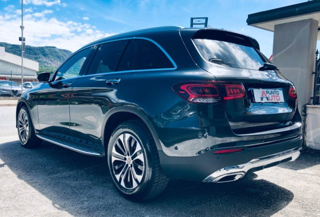 Mercedes-Benz GLC 220 d 4Matic SPORT TETTO-PEDANE- TELECAM, del 2020, 59.990 km, in vendita a Isernia (IS)