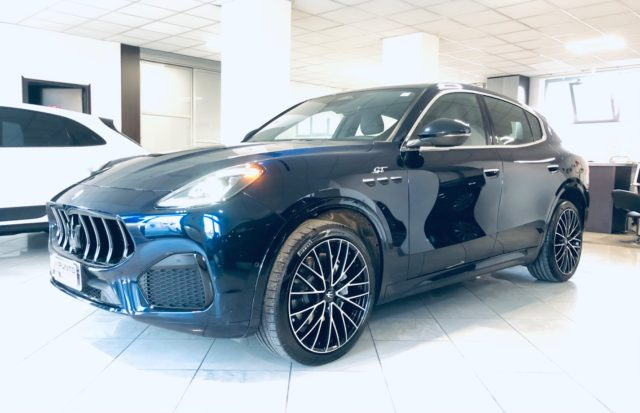 Maserati Grecale MHEV 300 CV AWD GT - foto 3 di 39