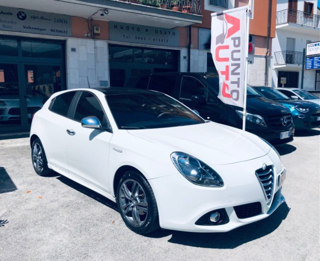Alfa Romeo Giulietta 1.6 JTDm-2 105 CV Distinctive tetto - pelle - foto 2 di 4