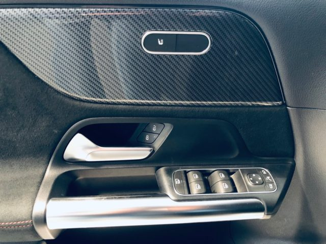 Mercedes-Benz GLA 200 d Automatic Premium amg - foto 3 di 4