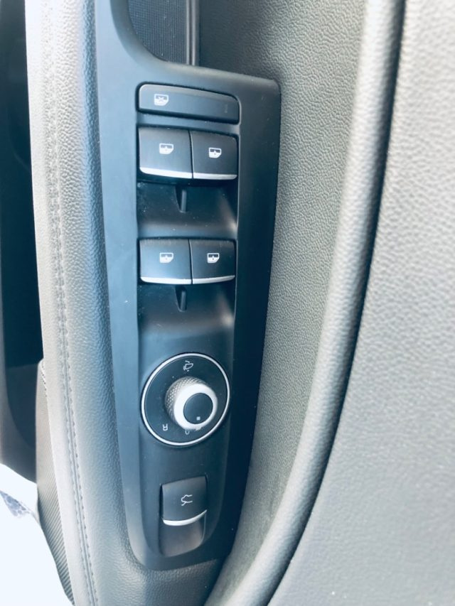 Alfa Romeo Stelvio 2.2 190 CV AT8 Q4 Execut PALETTE, del 2019, 140.000 km, in vendita a Isernia (IS)
