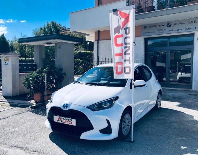 Toyota Yaris 1.5 Hybrid 5 porte Business TELECAMERA - foto 4 di 40