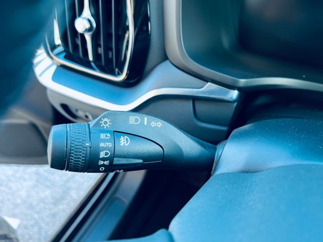 Volvo V60 D3 Geartronic COCKPIT- CARPLAY- - foto 4 di 4