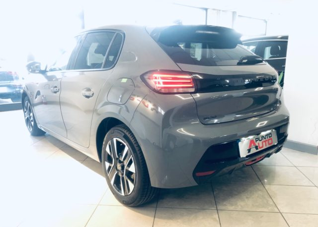 Peugeot 208 Hybrid 110 e-DCS6 Allure usato a ISERNIA