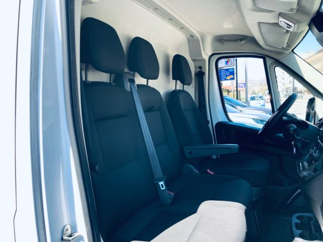 Peugeot Boxer 33 2.2 BlueHDi 140 S&S PLM-TM Furgone usato a ISERNIA