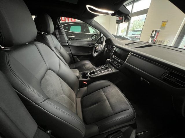 Porsche Macan 2.0 TETTO -, del 2021, 20.000 km, in vendita a Isernia (IS)