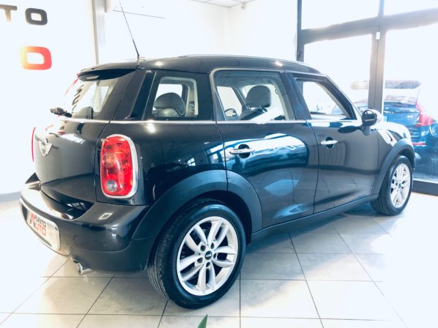 MINI Countryman Mini Cooper D Countryman - foto 3 di 4