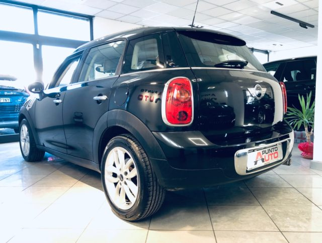 MINI Countryman Mini Cooper D Countryman - foto 4 di 4