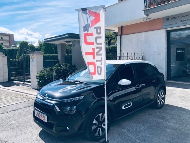 Citroen C3 PureTech 110 S&S Shine nera tetto bianco, del 2023, 60.000 km, in vendita a Isernia (IS)