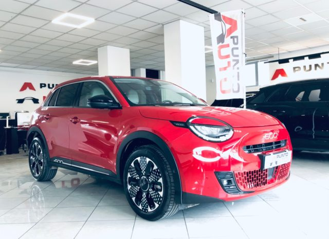 Fiat 600 Hybrid 100 CV DCT MHEV La Prima - foto 3 di 4