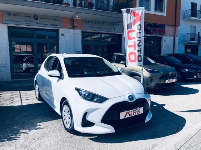 Toyota Yaris 1.0 benzina 5 porte Business TELECAMERA - foto 2 di 4