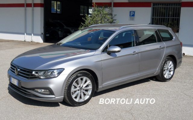 Volkswagen Passat Variant 2.0 TDI 53.000 KM SCR EVO DSG BUSINESS AUTOMATICA usato a MIRANDOLA