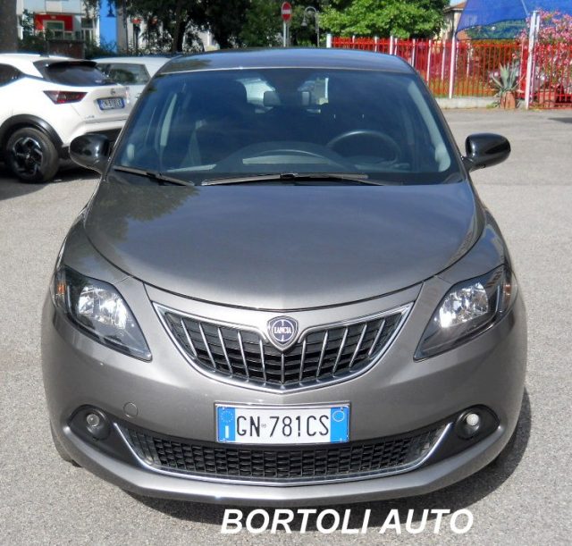 Lancia Ypsilon 1.0 FIREFLY 27.000 KM HYBRID GOLD - foto 3 di 4