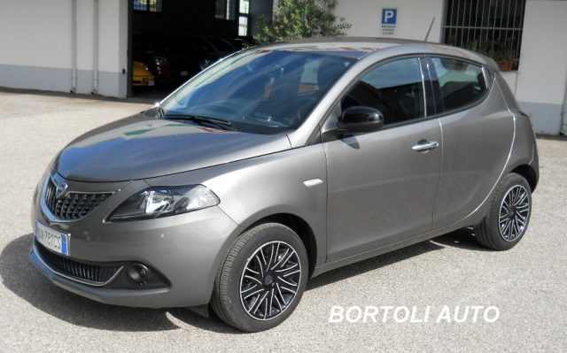 Lancia Ypsilon 1.0 FIREFLY 27.000 KM HYBRID GOLD - foto 2 di 4