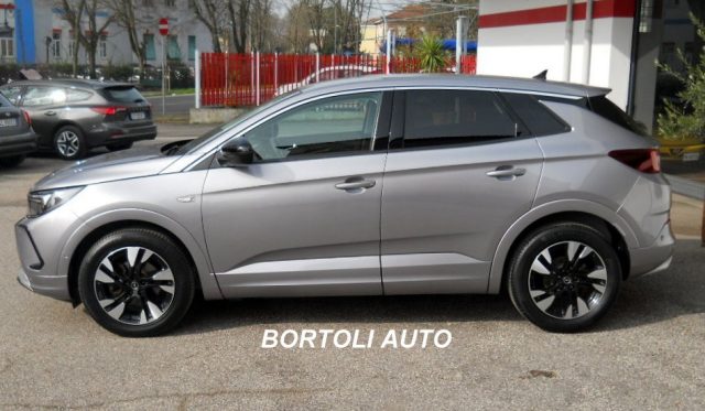 Opel Grandland 1.5 D 45.000 KM AT8 BUSINESS ELEGANCE AUTOMATICA - foto 3 di 4