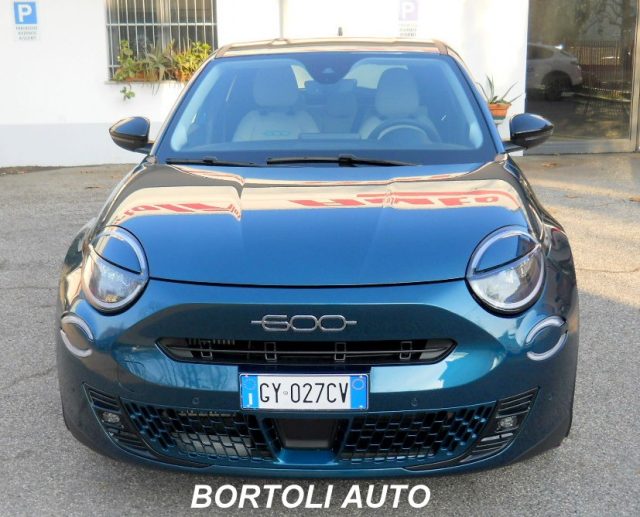 Fiat 600 HYBRID 100cv 15.000 KM DCT MHEV LA PRIMA - foto 2 di 4