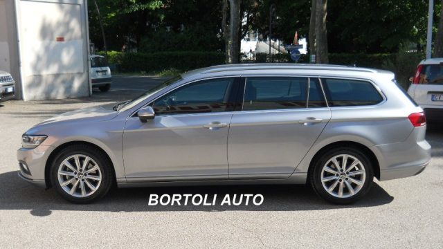 Volkswagen Passat Variant 2.0 TDI 53.000 KM SCR EVO DSG BUSINESS AUTOMATICA - foto 3 di 4