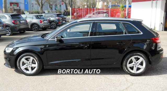 Audi A3 SPORTBACK 1.6 TDI BUSINESS CON NAVIGATORE - foto 3 di 4