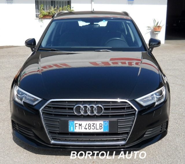 Audi A3 SPORTBACK 1.6 TDI BUSINESS CON NAVIGATORE - foto 2 di 4