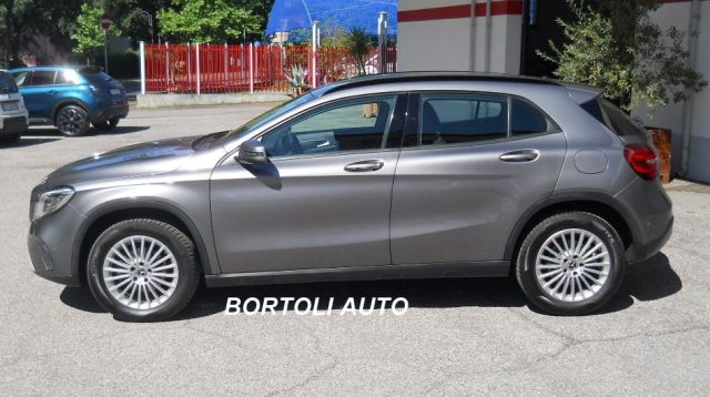 Mercedes-Benz GLA 200 d 98.000 KM AUTOMATICA BUSINESS - foto 3 di 4