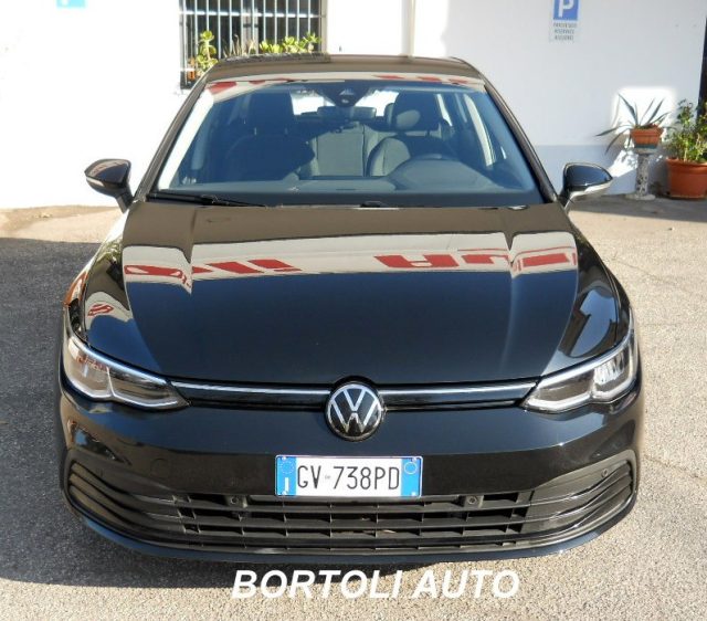 Volkswagen Golf 1.0 eTSI 14.000 KM EVO DSG LIFE AUTOMATICA - foto 2 di 4