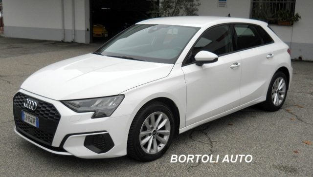 Audi A3 SPORTBACK 46.000 KM 30 TSFI MHEV S-TRONIC BUSINESS, del 2022, 46.100 km, in vendita a Mirandola (MO)