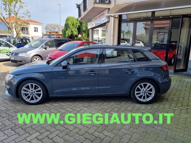 Audi A3 SPB 35 TDI S tronic Sport - foto 4 di 4