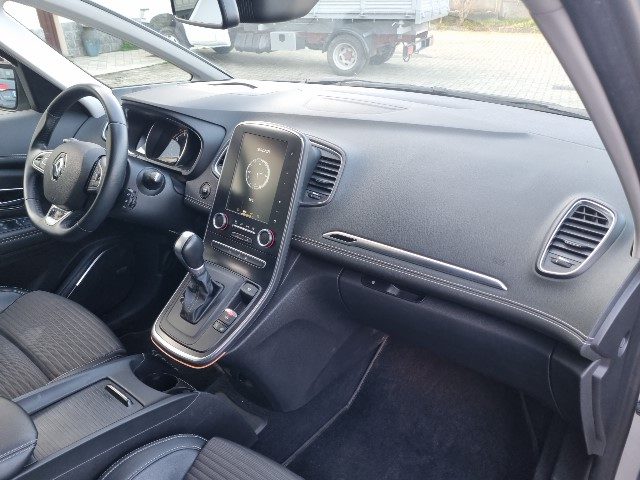 Renault Scenic Scénic TCe 140 CV EDC Energy Intens, del 2018, 90.000 km, in vendita a Solbiate Olona (VA)