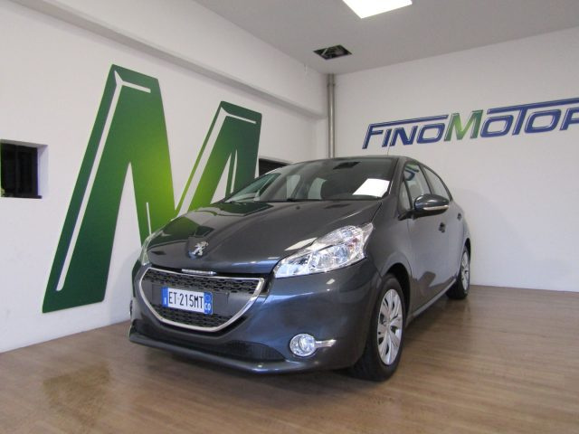 Peugeot 208 1.2 VTi 82 CV 5 porte usato a FINO MORNASCO