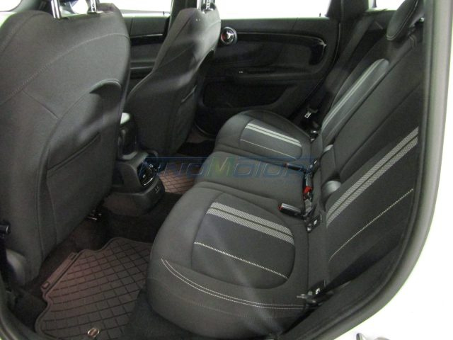 MINI Countryman 2.0 Cooper SD ALL4 Automatica - foto 2 di 4