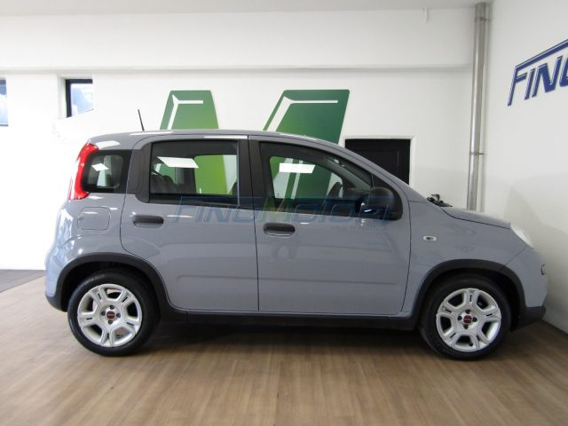 Fiat Panda 1.0 FireFly S&S city Hybrid 5 POSTI, del 2023, 69.000 km, in vendita a Fino Mornasco (CO)