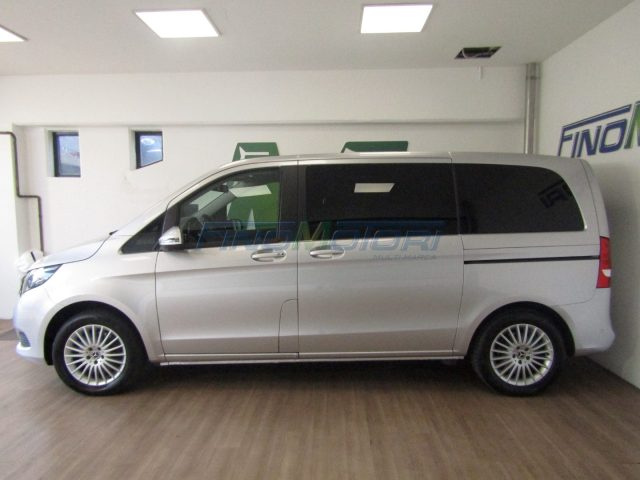 Mercedes-Benz V 200 d Automatic 4Matic Compact 6 POSTI, del 2018, 167.000 km, in vendita a Fino Mornasco (CO)