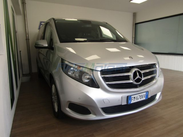 Mercedes-Benz V 200 d Automatic 4Matic Compact 6 POSTI - foto 3 di 4